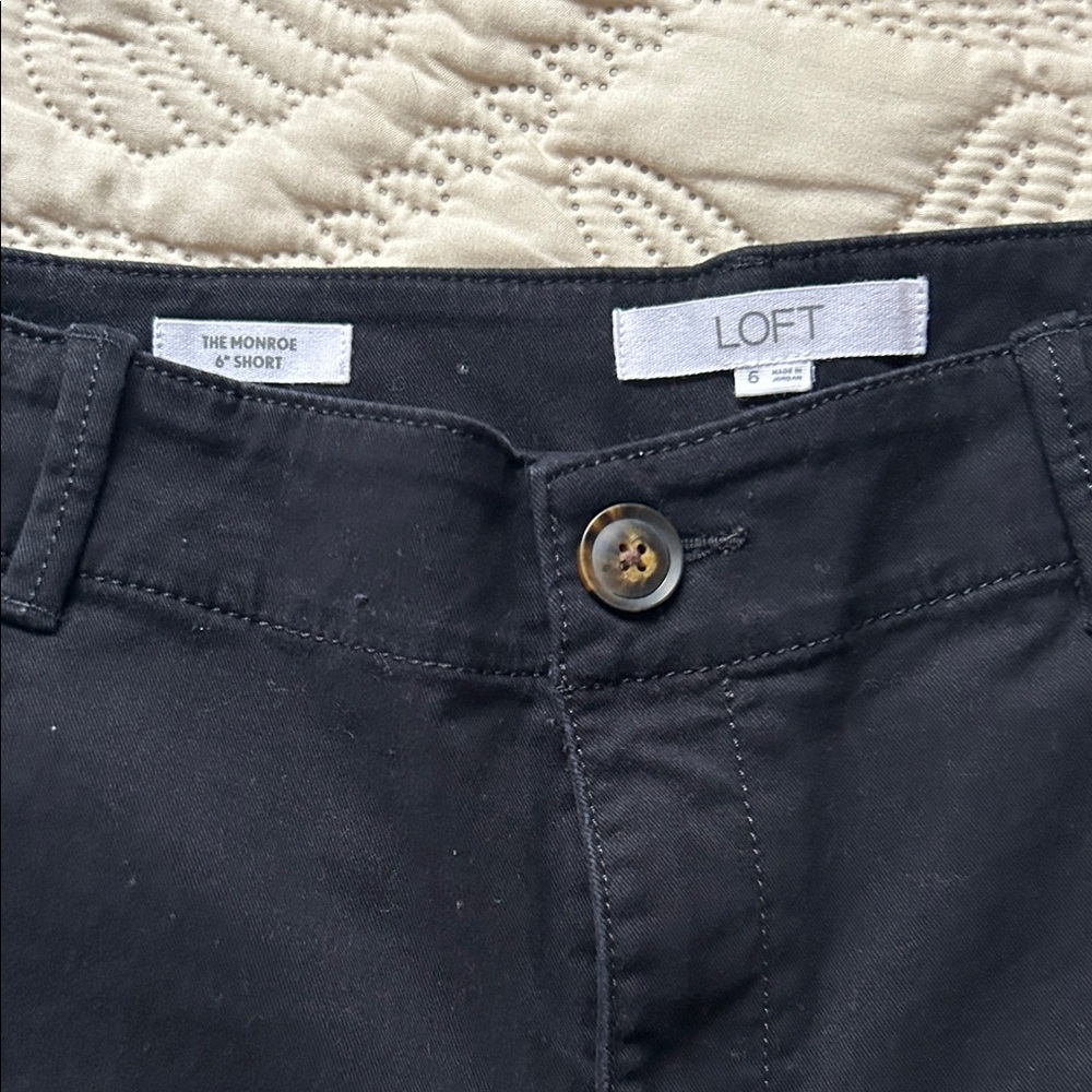 LOFT  The Monroe Dark Charcoal Shorts Size 6